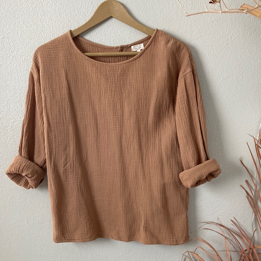 The Simple Folk The Button Back Top -
camel / XS